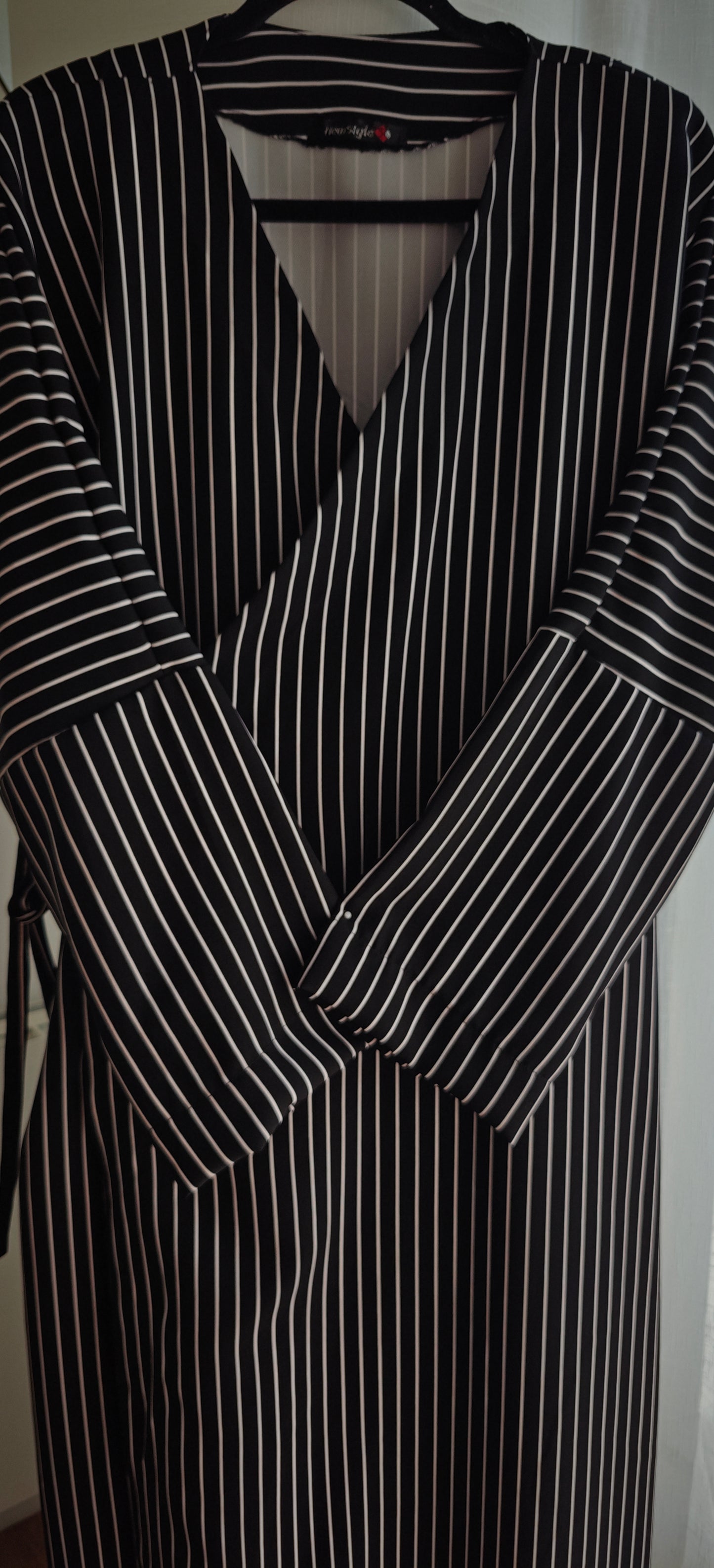 Robe cache coeur rayures Noir