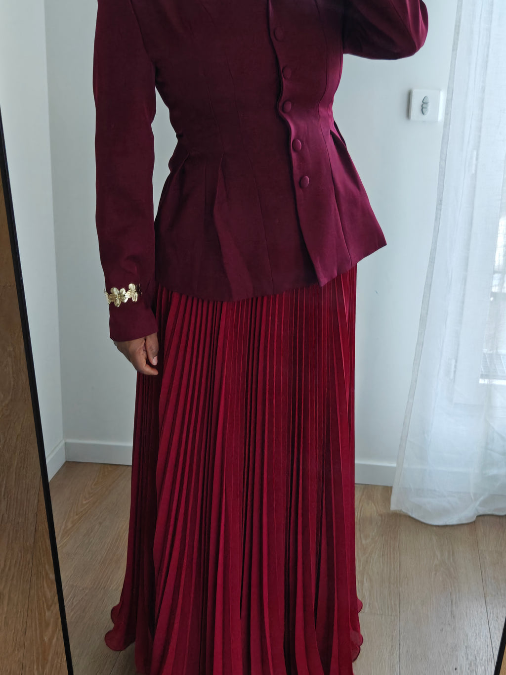 Jupe plissée vaporeuse bordeaux