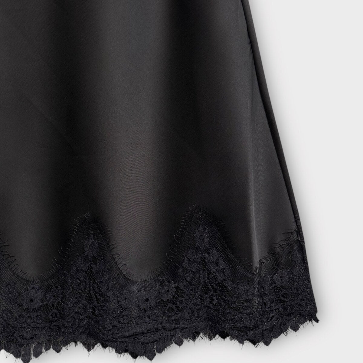 Jupe dentelle satin noir