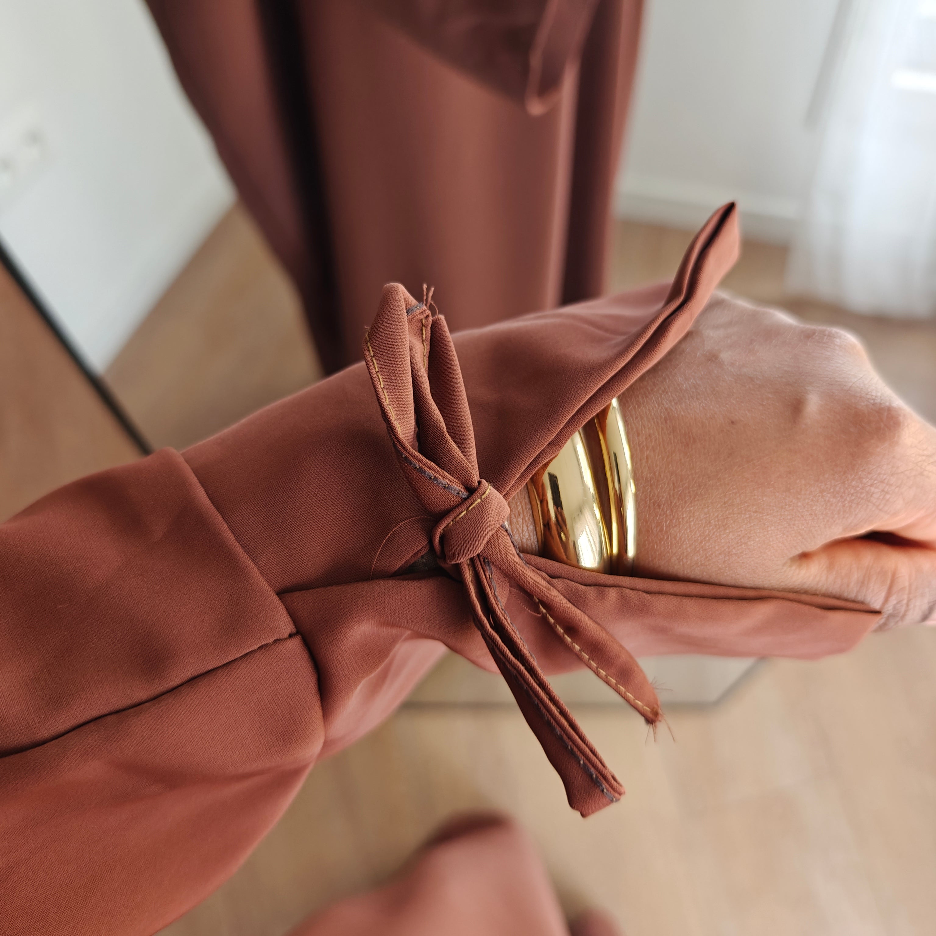 Abaya ample manche nœud