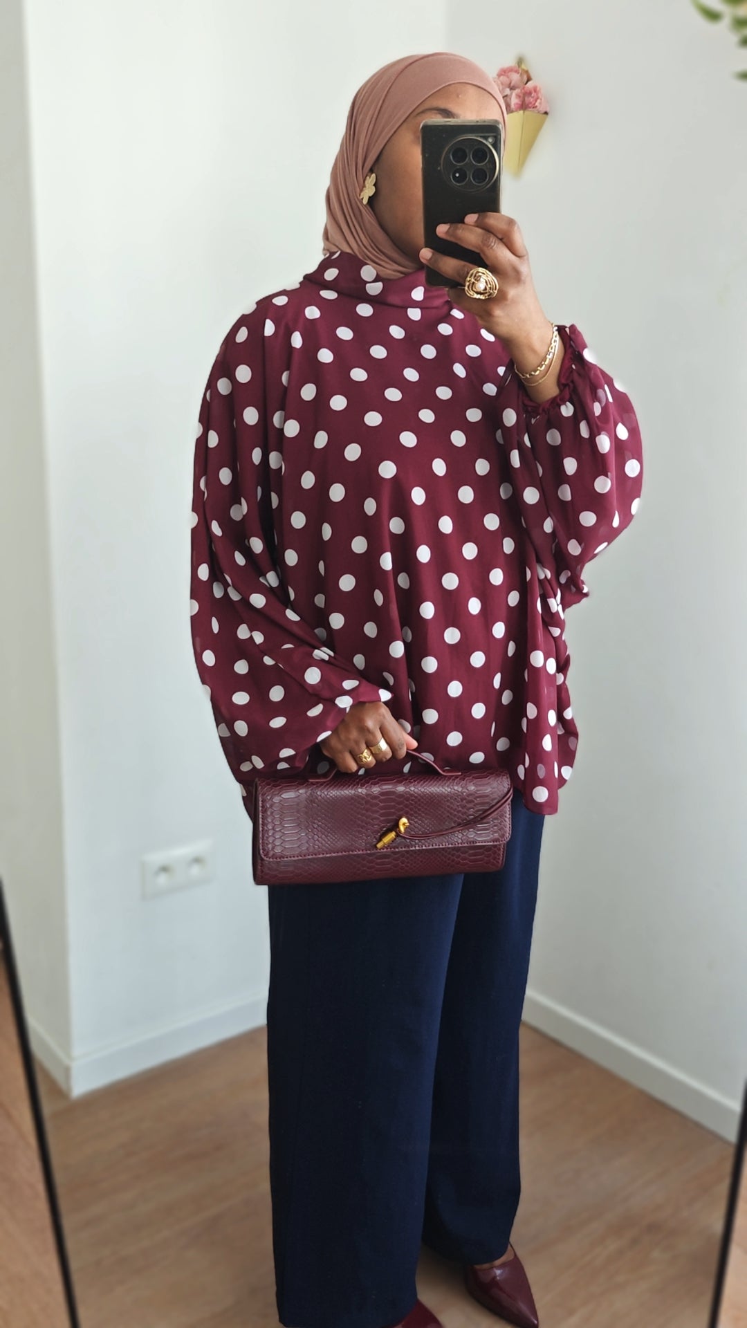 Blouse à pois bordeaux